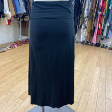 Load image into Gallery viewer, Kaliyana mazi skirt 1
