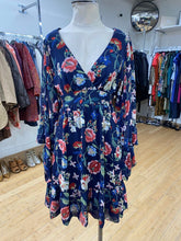 Load image into Gallery viewer, Betsey Johnson floral dress 12
