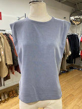 Load image into Gallery viewer, Athleta sleeveless top S
