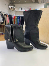 Load image into Gallery viewer, Michael Kors leather boots 5
