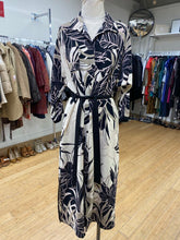 Load image into Gallery viewer, Joseph Ribkoff midi dress 10
