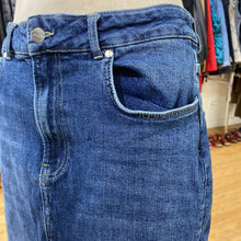 Load image into Gallery viewer, Pilcro denim skirt 10
