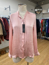 Load image into Gallery viewer, Banana Republic satin top NWT S Tall

