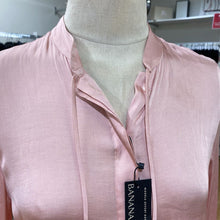 Load image into Gallery viewer, Banana Republic satin top NWT S Tall
