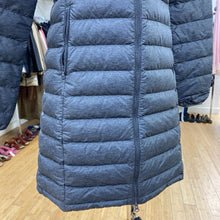 Load image into Gallery viewer, TNA Packable light down coat XS
