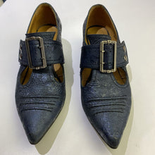 Load image into Gallery viewer, John Fluevog shoes 6.5
