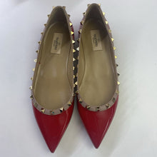 Load image into Gallery viewer, Valentino Rock Stud flats 39
