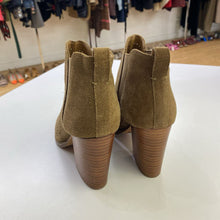 Load image into Gallery viewer, Marc Fisher perforated booties 6.5
