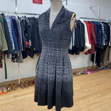 Load image into Gallery viewer, Vince Camuto dress 6
