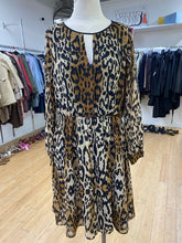 Load image into Gallery viewer, Zara flowy dress XL
