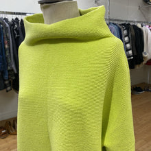 Load image into Gallery viewer, Free People sweater M

