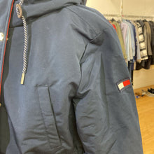 Load image into Gallery viewer, Tommy Hilfiger winter coat M
