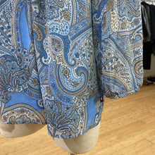 Load image into Gallery viewer, Tommy Hilfiger flowy top L
