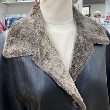 Load image into Gallery viewer, Danier leather reversible coat M
