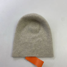 Load image into Gallery viewer, Babaton cashmere hat
