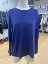 Load image into Gallery viewer, Lord &amp; Taylor Merino wool sweater S
