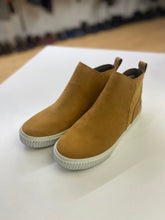 Load image into Gallery viewer, Timberland booties 8
