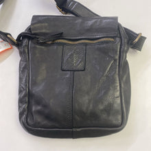 Load image into Gallery viewer, Harbour 2nd leather crossbody
