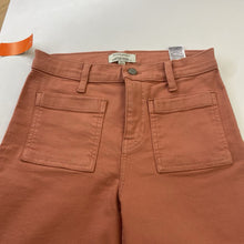 Load image into Gallery viewer, Banana Republic (outlet) Wide Leg High rise Jeans 25
