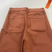 Load image into Gallery viewer, Banana Republic (outlet) Wide Leg High rise Jeans 25
