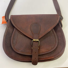 Load image into Gallery viewer, Leather crossbody bag
