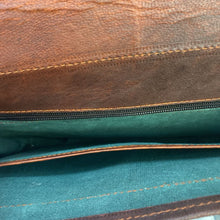 Load image into Gallery viewer, Leather crossbody bag
