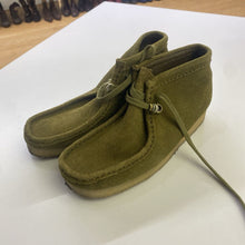 Load image into Gallery viewer, Clarks Originals 36/6
