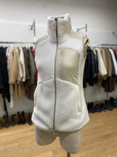 Load image into Gallery viewer, Indyeva fleece vest S
