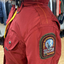 Load image into Gallery viewer, Parajumpers winter jacket M
