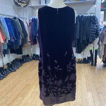 Load image into Gallery viewer, Liz Claiborne vintage velour/silk dress 12
