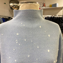 Load image into Gallery viewer, Tahari snow scene sweater M
