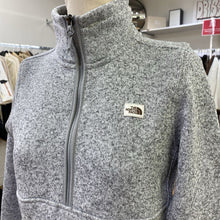 Load image into Gallery viewer, The North Face 1/4 zip pull over XS
