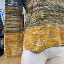 Load image into Gallery viewer, Roots sweater XS
