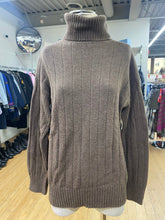 Load image into Gallery viewer, Frank &amp; Oak sweater XS

