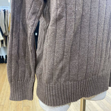 Load image into Gallery viewer, Frank &amp; Oak sweater XS
