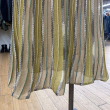 Load image into Gallery viewer, Nic &amp; Zoe metallic knit skirt S
