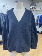 Load image into Gallery viewer, Lululemon crinkled popover 6
