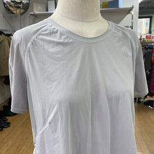 Load image into Gallery viewer, Lululemon perforated top 8
