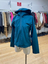Load image into Gallery viewer, Lole Le Element jacket NWT S
