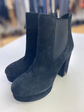Load image into Gallery viewer, Sam Edelman suede platform booties 6

