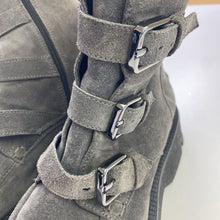 Load image into Gallery viewer, La Canadienne suede boots 36.5
