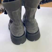 Load image into Gallery viewer, La Canadienne suede boots 36.5
