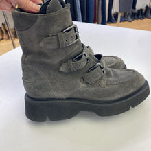 Load image into Gallery viewer, La Canadienne suede boots 36.5
