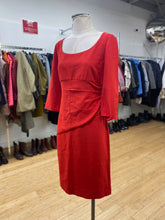 Load image into Gallery viewer, Diane Von Furstenburg fitted dress 8
