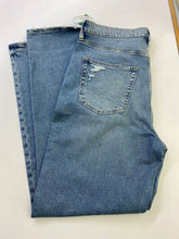 Load image into Gallery viewer, Gap 90s Loose High Rise 30/10

