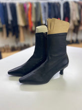 Load image into Gallery viewer, Reformation booties NWOT 5.5
