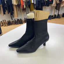 Load image into Gallery viewer, Reformation booties NWOT 5.5
