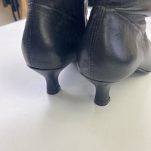Load image into Gallery viewer, Reformation booties NWOT 5.5
