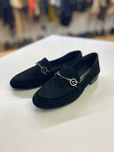Load image into Gallery viewer, The Wishbone Collection suede loafers NWOT 6.5
