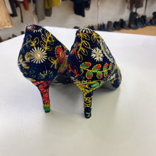 Load image into Gallery viewer, L'intervalle velvet/embroidered pumps 36

